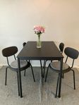 Matbord + 4 stolar från IKEA – fint skick