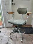 Gammal verkstads/kontorsstol 50-tal