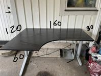Elektriskt höj- och sänkbart bord