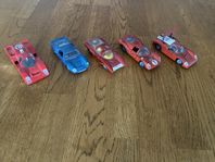 En samling Le Mans bilar