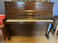 Piano från Nordiska pianofabriken