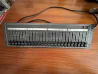simple desk 24