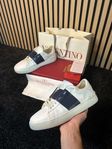 Valentino open