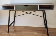 Skrivbord ABBETVED från Jysk 