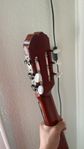 Gitarr för dekoration eller projekt - trasig