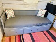 Hemnes bäddsoffa 