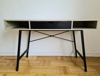 Skrivbord från Jysk