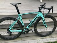 Bianchi Oltre XR4 med Ultegra DI2, 53:a.