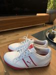 Golf, Golfskor PUMA dam str 38,5