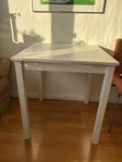 Vitt matbord 68x68