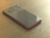 iPhone XR med skärmskydd 