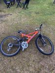 Mongoose barncykel full dämpning 