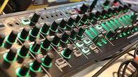 Roland Aira System 1M plug out synth