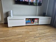 Tv-bänk