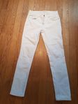 Nyskick- vita jeans stl 42