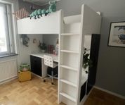 IKEA Våningssäng med skrivbord och garderob 