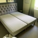 Två sängbottnar från IKEA