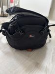 Lowepro Midjeväska för systemkamera