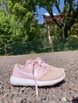 Golfskor från Nike stl 32