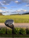 Det är en Titleist Tsi 3 som har 9 i loft.
