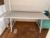Gamingbord skrivbord ljusgrå IKEA (Utespelare)