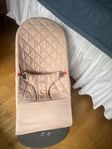 Babybjörn Bliss babysitter bouncer classic quilt rosa