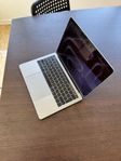 MacBook Pro 13” – Touch Bar & fint skick
