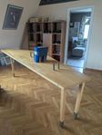 Stort, annorlunda skrivbord