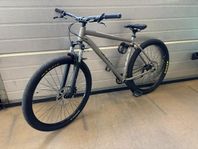 White XC Comp 24 strl XL uppgraderad (byte)