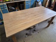 Massivt ekbord