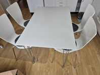 Modern matgrupp – 1 bord + 4 stolar (IKEA-stil)