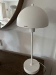 Herstal Vienda bordslampa, vit