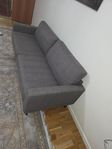 Dakota 3-sits soffa – Coast tyg, svarta ben – 3 st .