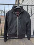 Koppartrans svart jacka