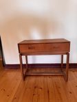 Sidobord i teak