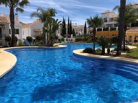  3:a med liten trädgård i Nueva Andalucía – nära Marbe