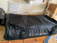 Dakine split roller bag