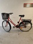 Säljer en crescent cykel i mycket bra skick