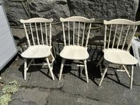 3 stycken pinnstolar -  trästolar