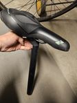 Syncros sadel med sadelstolpe/ bike seat