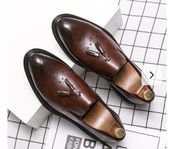 Klassiska loafers med tofs för män