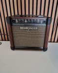 Behringer Ultracoustic AT108 förstärkare