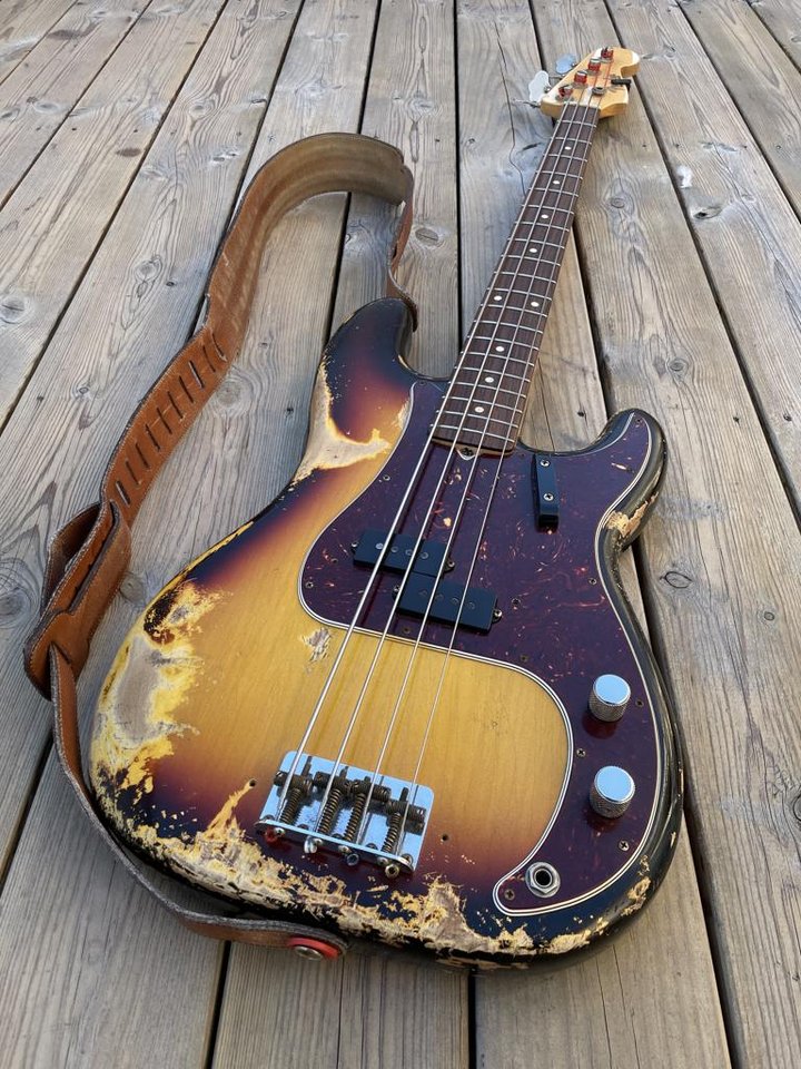 Fender Custom Shop Precision ...