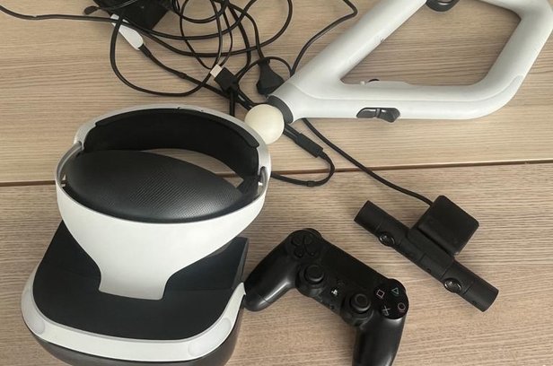  VR till PlayStation 4 säljes i Värmdö | Blocket