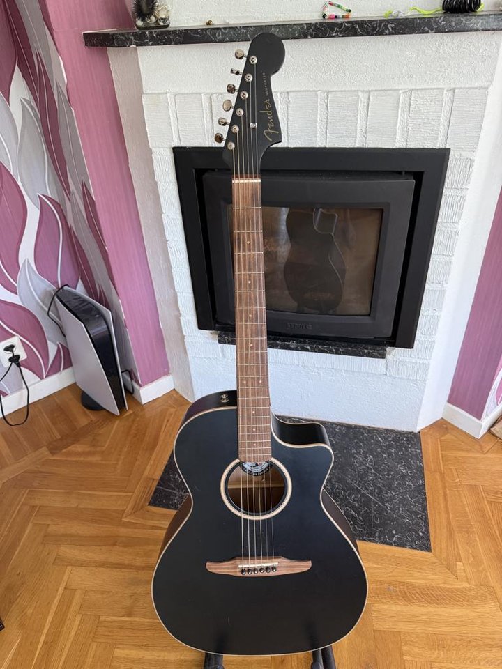 Fender California Series Newp...