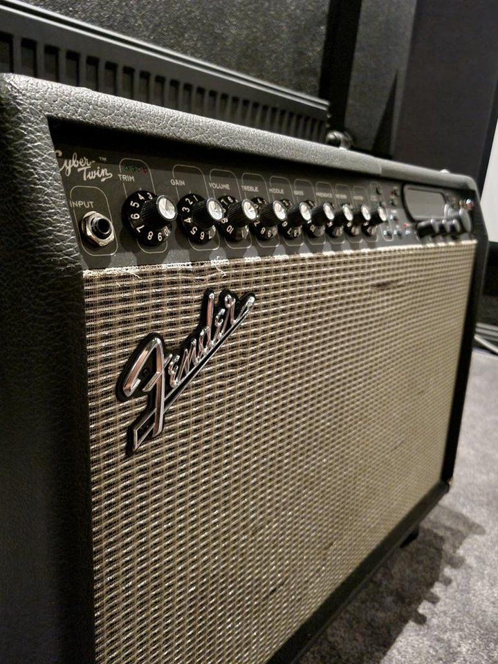 Fender Cybertwin 