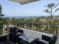Nyrenoverad lgh. med fantastisk havsutsikt i Riviera del Sol