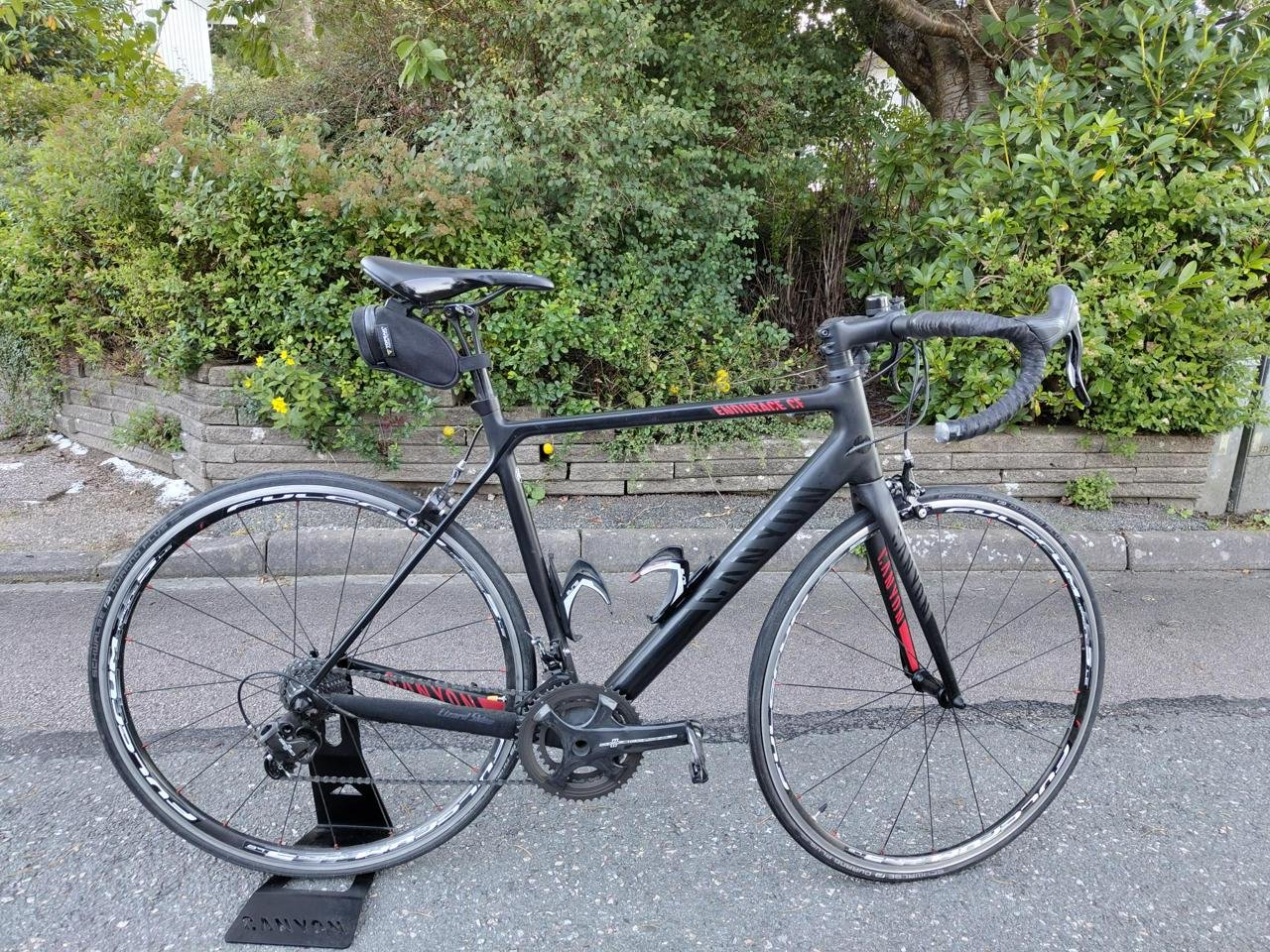 Racer: Canyon Endurance CF 9....