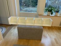 Smidig vägghängd hylla