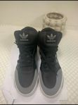 Adidas skor 